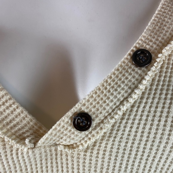 NWOT Pol Cream Buttoned shirt blouse Top oversized Waffle fabric asymmetrical M - Picture 6 of 14